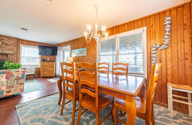 Serendipity - KDH MP 6.5 Oceanfront Amazing Ocean View Hot Tub Pets OK YR Flex Stays - image 26