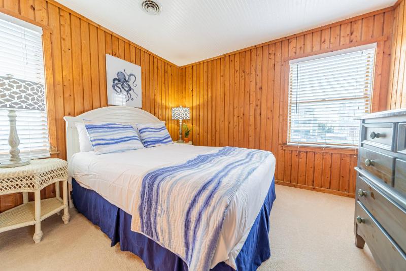 Serendipity - KDH MP 6.5 Oceanfront Amazing Ocean View Hot Tub Pets OK YR Flex Stays - image 25