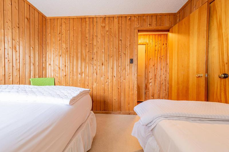 Serendipity - KDH MP 6.5 Oceanfront Amazing Ocean View Hot Tub Pets OK YR Flex Stays - image 8