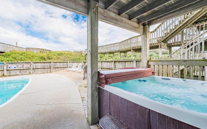 An American Dream - Nags Head MP 10 Oceanfront Pool Hot Tub Pets OK - image 13