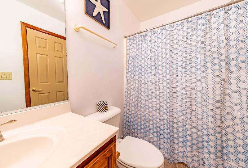 Smooth Sailing - Nags Head MP 10 Oceanfront Ocean View Pool Hot Tub Pets OK Flex Stays - image 41