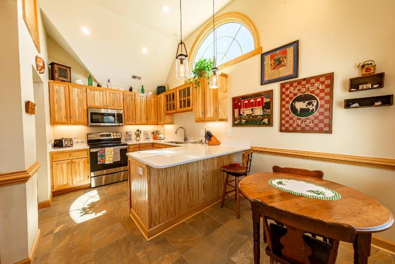 Doggone Perfect - Village at Nags Head Soundfront Golf Course View Pool Hot Tub Pets OK Flex Stays - image 9
