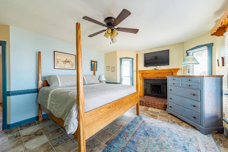 Doggone Perfect - Village at Nags Head Soundfront Golf Course View Pool Hot Tub Pets OK Flex Stays - image 10