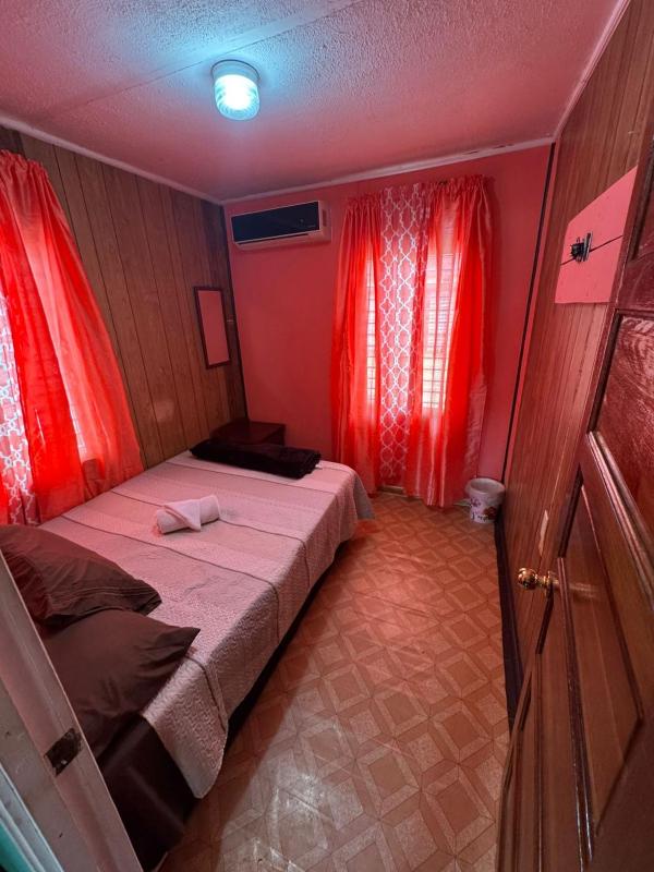 McKay's Hostel Bed & Bath - image 12