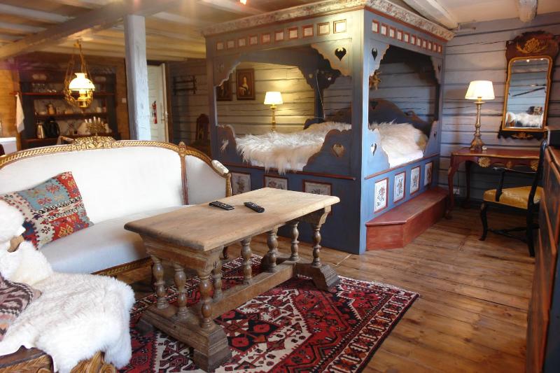Standard Quadruple Room image 4