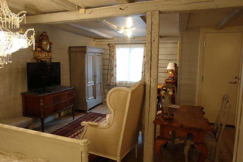 Single Room image 4