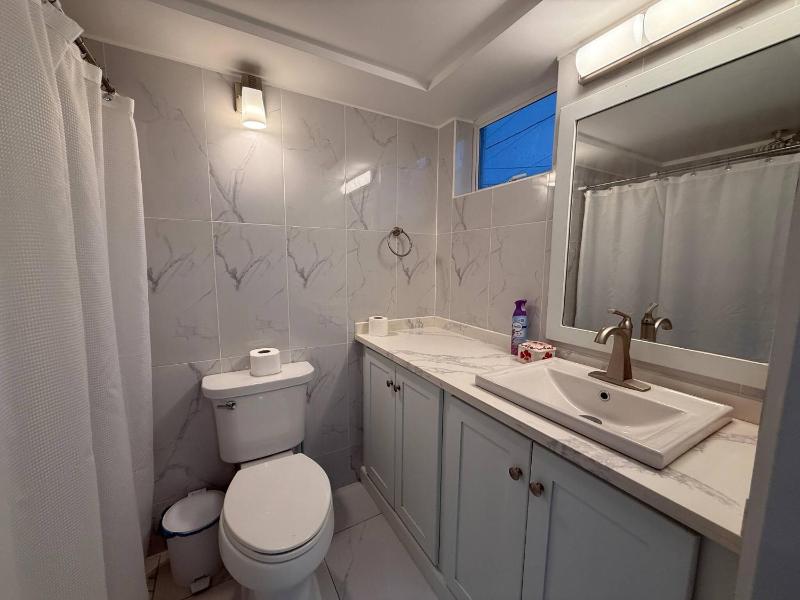 Modern Cascade 1-Bdrm - image 15