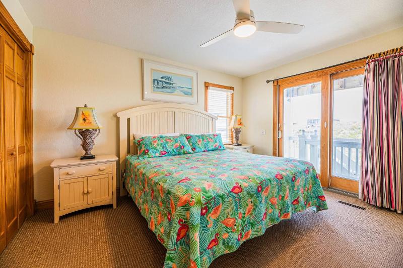 Pretty Mama - Nags Head MP 11 Oceanfront Elevator Pool Hot Tub Pets OK Flex Stays - image 14