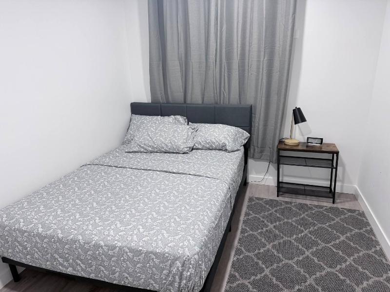 Charming Family-Friendly House Rental in Edmonton - image 28