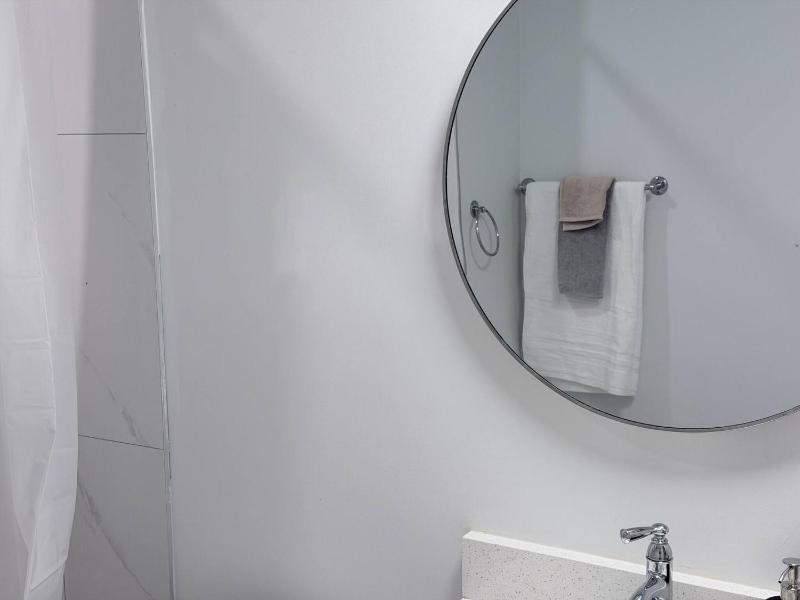 Charming Family-Friendly House Rental in Edmonton - image 24