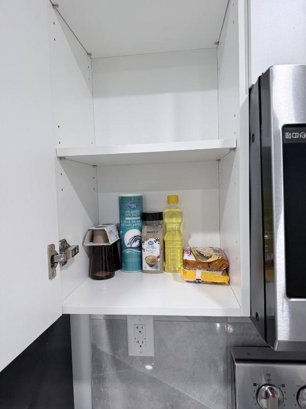 Charming Family-Friendly House Rental in Edmonton - image 14