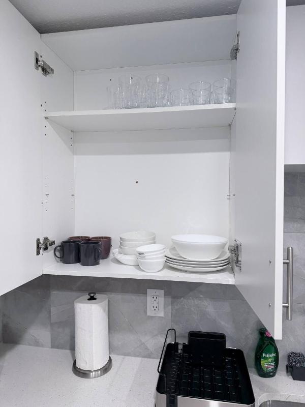 Charming Family-Friendly House Rental in Edmonton - image 26