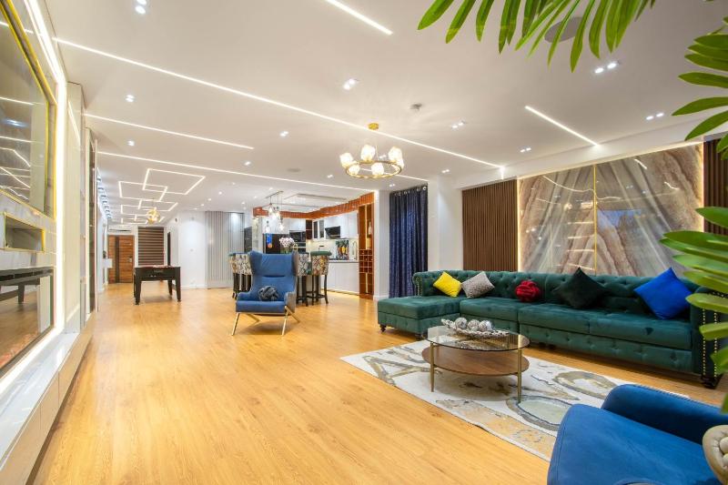 WATER VIEW 3 BEDROOM APARTMENT WITH JACUZZI PARKING WiFi NETFLIX POOL - image 10