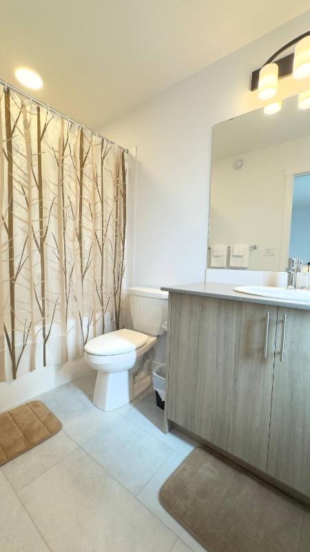 3BR Family House in NE Edmonton - image 19