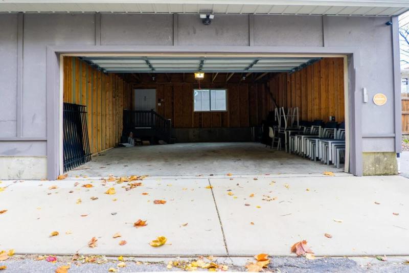 4BR-3halfBA Garage and Rooftop Deck ABODEbucks - image 12