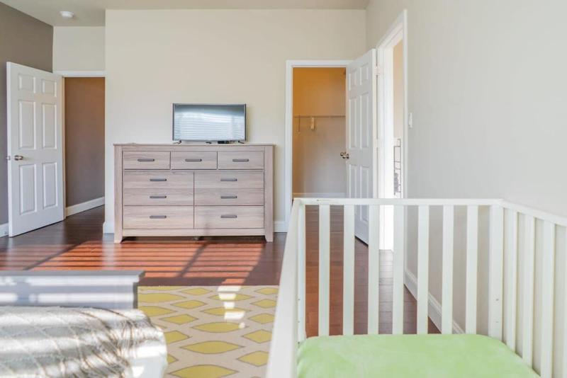 6BR-4BA 4-Floor Home Sleeping 17 ABODEbucks - image 10