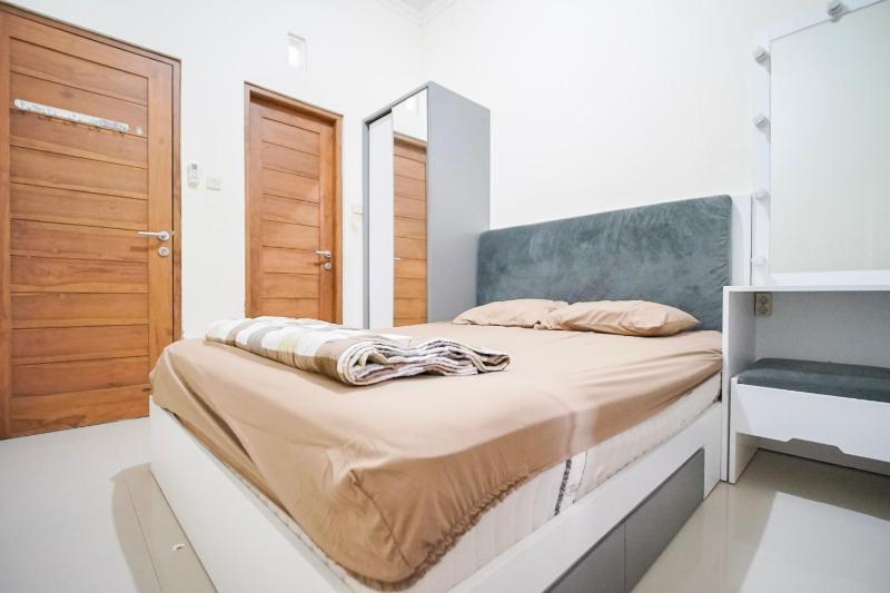 Green Residence Homestay Jogja - image 13
