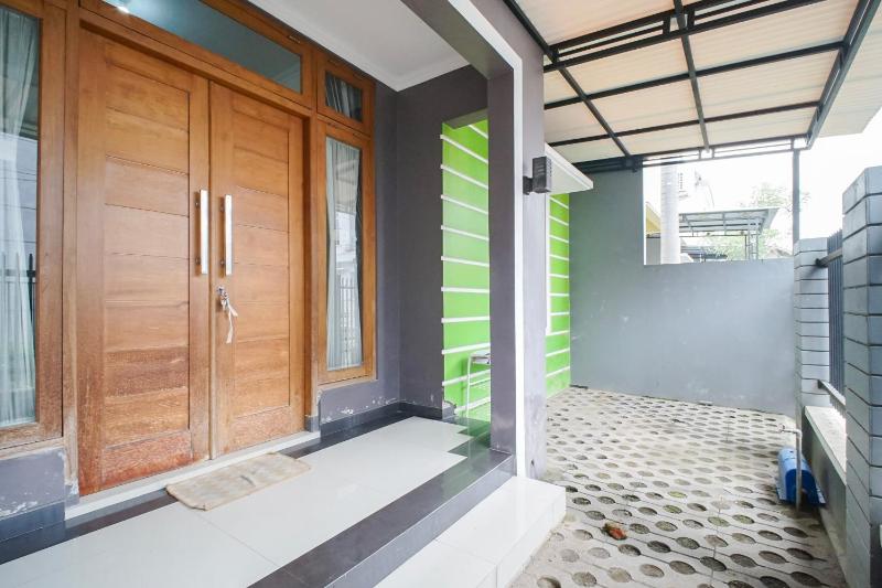 Green Residence Homestay Jogja - image 3