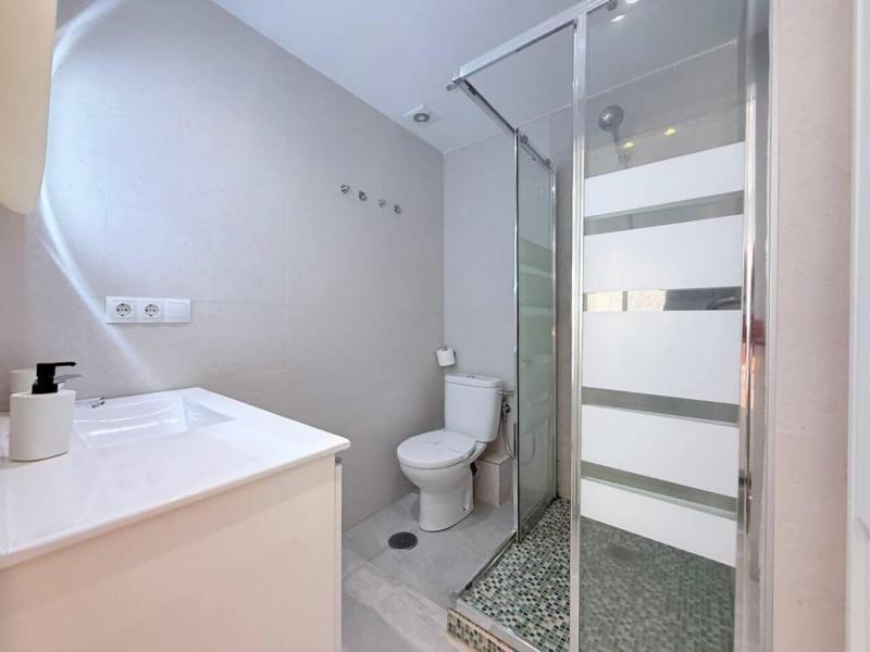 Modern 2BD Beach Apt in Los Boliches - image 22