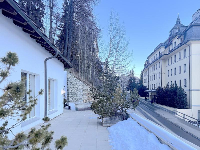 downtown Sankt Moritz luxury apartment with lake view - image 14