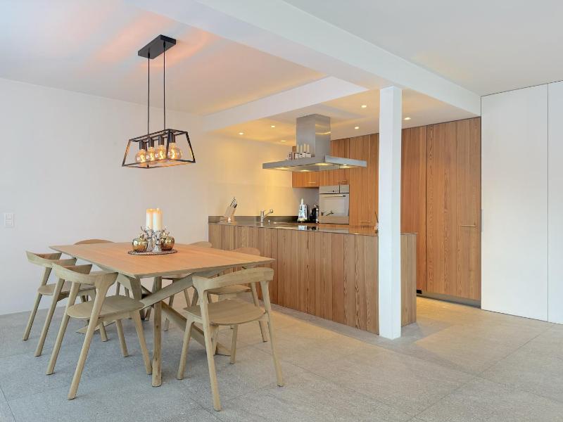 downtown Sankt Moritz luxury apartment with lake view - image 7