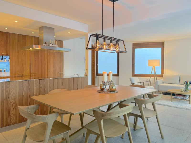 downtown Sankt Moritz luxury apartment with lake view - image 10