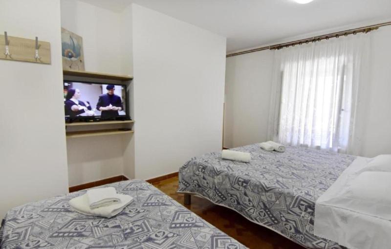 Comfortable apartment in Umag with parking space - image 32