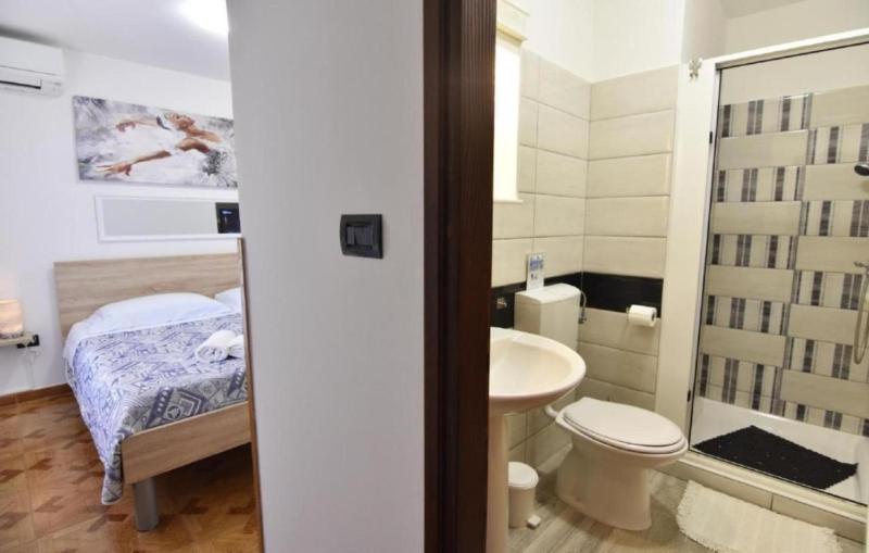Comfortable apartment in Umag with parking space - image 33