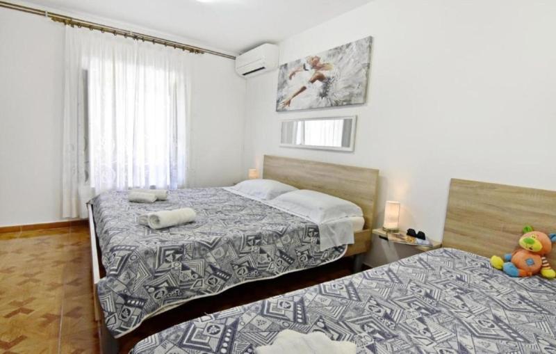 Comfortable apartment in Umag with parking space - image 37