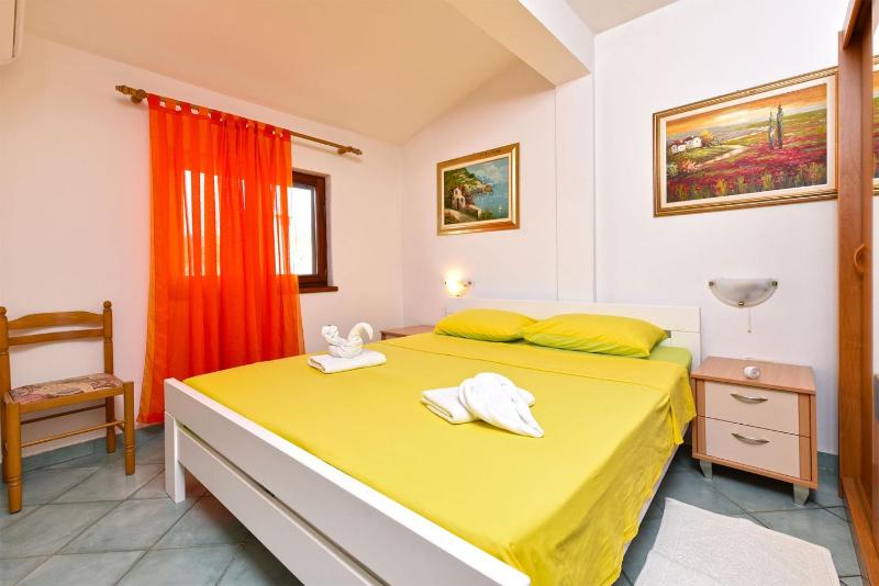 Charming home with pool in Barbariga - image 23