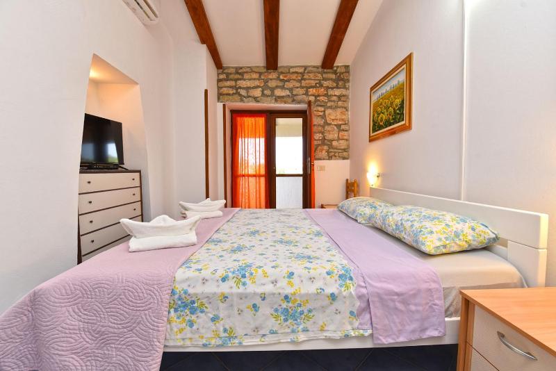 Charming home with pool in Barbariga - image 11