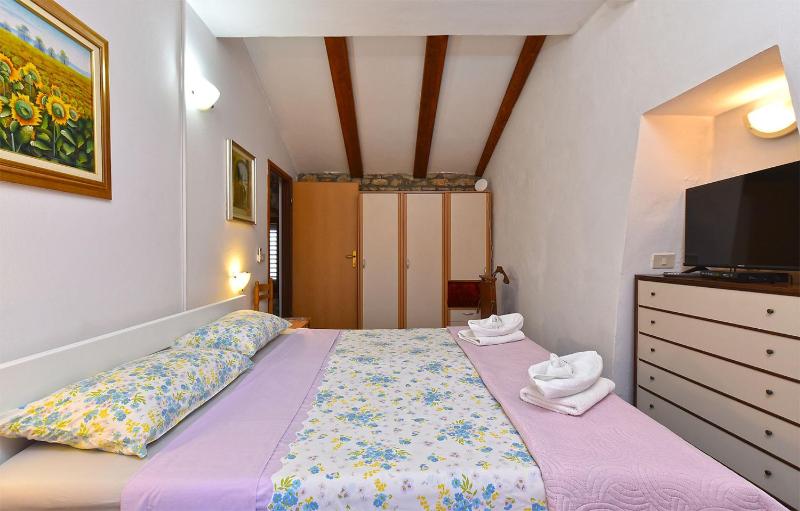 Charming home with pool in Barbariga - image 35