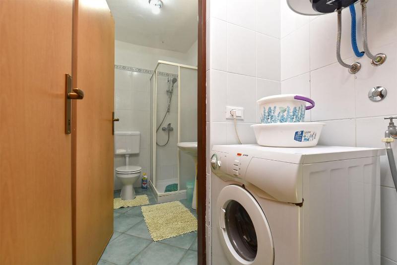 Charming home with pool in Barbariga - image 32