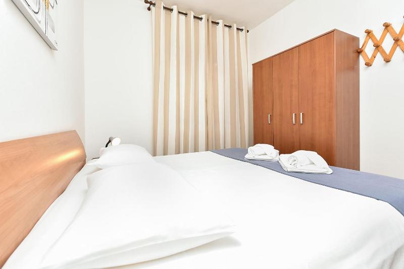 Comfortable stay in Faana with outdoor space - image 14