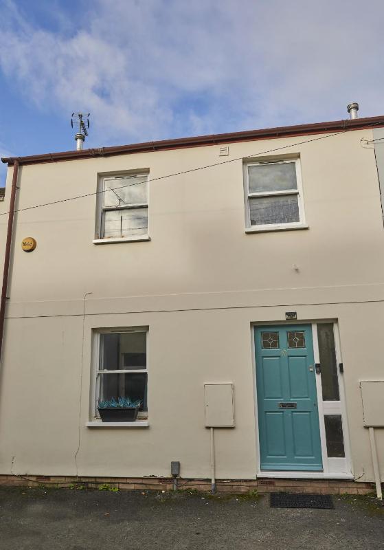 Sidney House - image 2