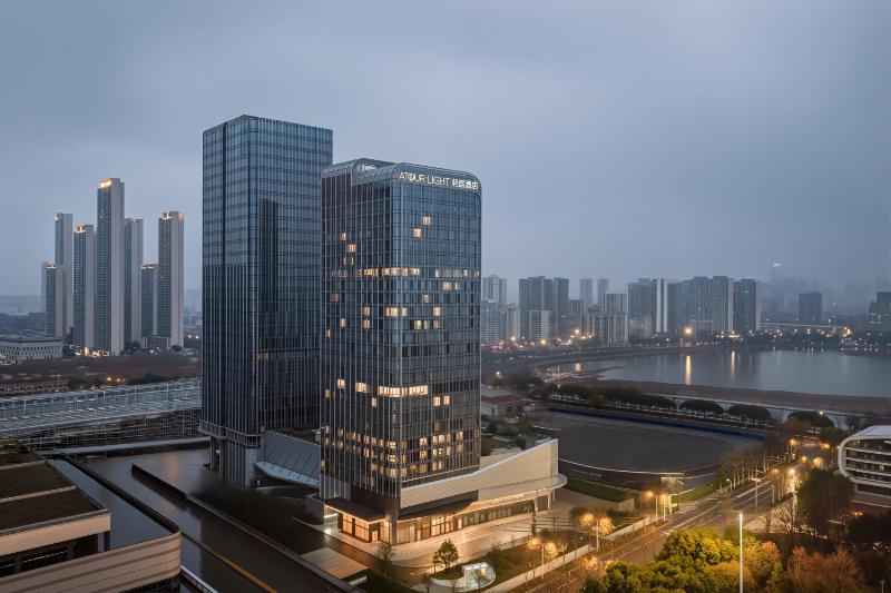 Atour Light Hotel Wuhan Railway Station West Square - image 1
