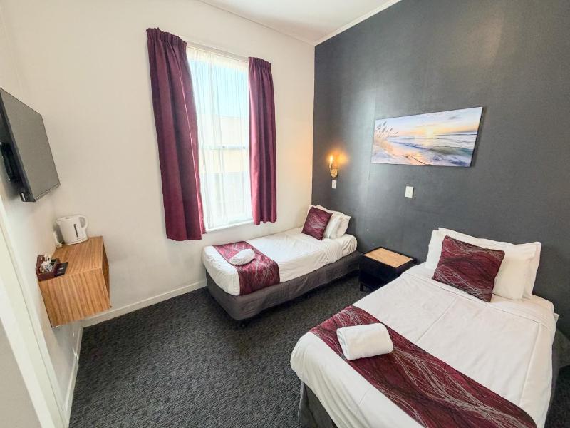 Halswell Lodge - image 34