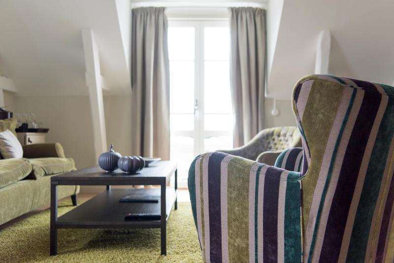 Two-Bedroom Suite with Ocean View image 3