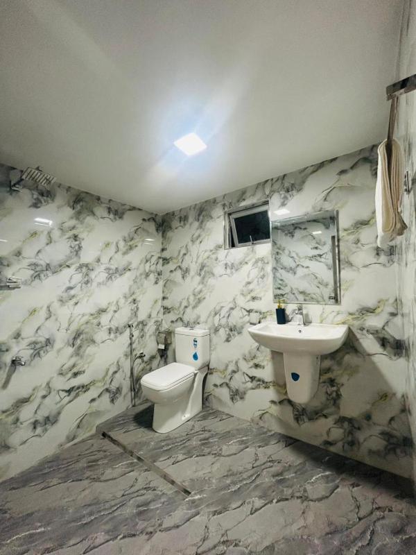 Monaco Guest House - image 11