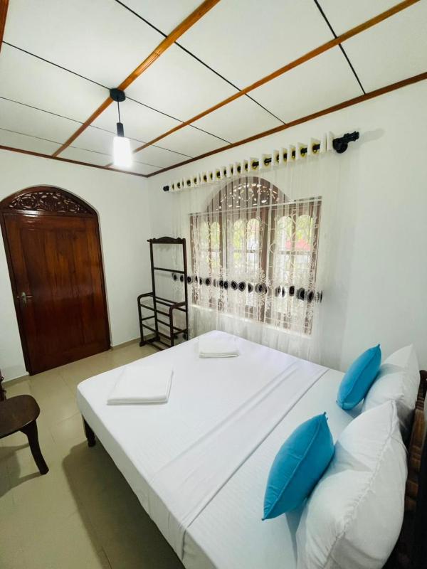 Monaco Guest House - image 9