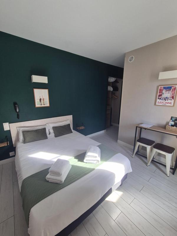 Hôtel Saint James - image 19