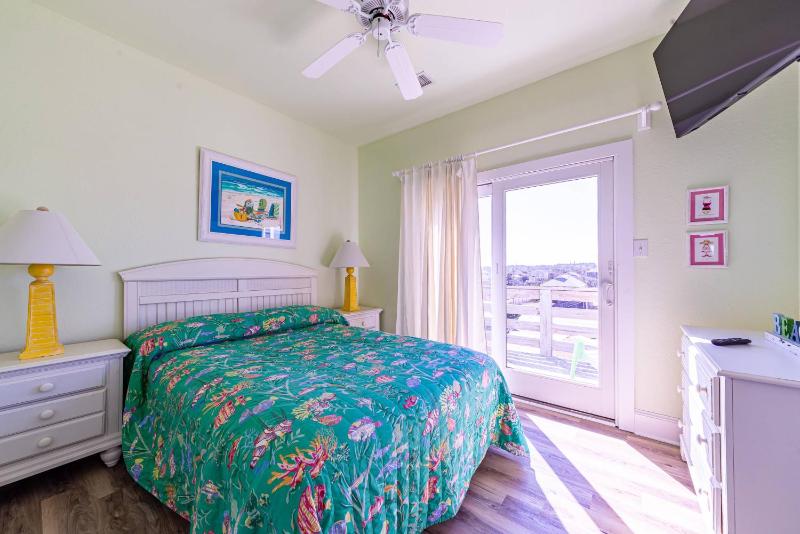 All is Well by the Sea - Oceanfront Pool Hot Tub Rec Room EV Charger Walk to Nags Head Pier - image 30