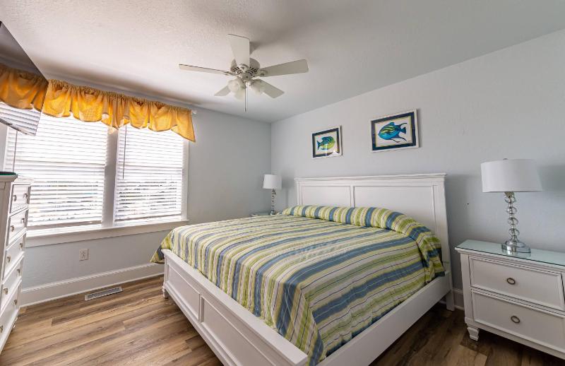 All is Well by the Sea - Oceanfront Pool Hot Tub Rec Room EV Charger Walk to Nags Head Pier - image 44
