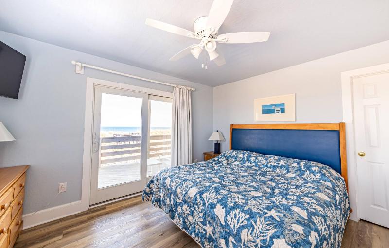 All is Well by the Sea - Oceanfront Pool Hot Tub Rec Room EV Charger Walk to Nags Head Pier - image 27