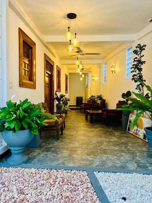 Frans Luxurious Villa - image 5