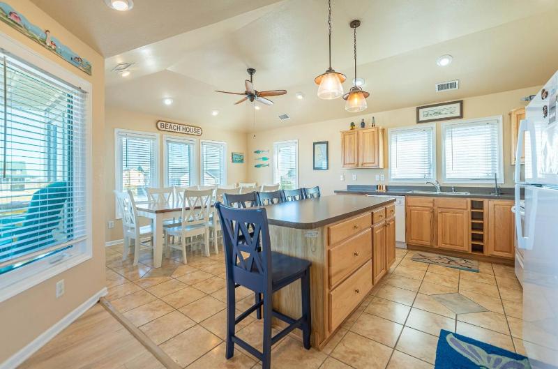 Shorenuff - Nags Head MP 11 Ocean View Beach 200 Yds Pool Hot Tub Pool Table YR Flex Stays - image 44