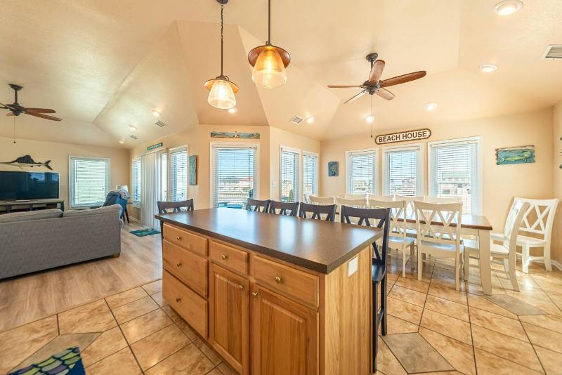 Shorenuff - Nags Head MP 11 Ocean View Beach 200 Yds Pool Hot Tub Pool Table YR Flex Stays - image 40