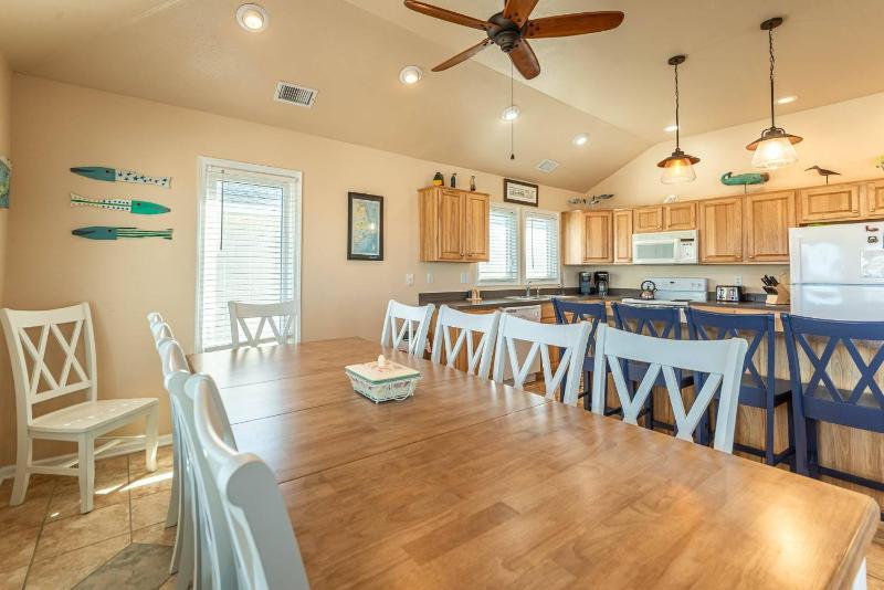 Shorenuff - Nags Head MP 11 Ocean View Beach 200 Yds Pool Hot Tub Pool Table YR Flex Stays - image 24