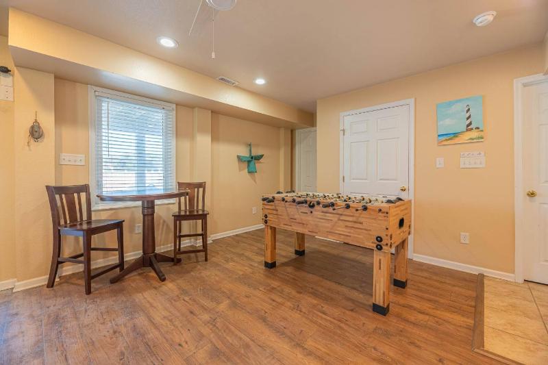 Shorenuff - Nags Head MP 11 Ocean View Beach 200 Yds Pool Hot Tub Pool Table YR Flex Stays - image 20