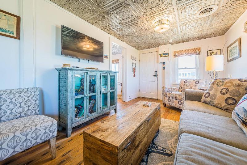 Deja Blue - KDH MP 6 Oceanfront Hot Tub Pets OK Fenced-in Dog Area Corn Hole - image 27